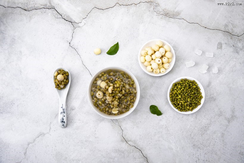 夏季解暑冰镇绿豆汤图片