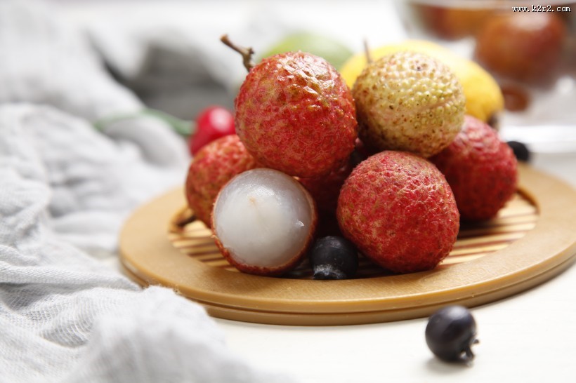 时令新鲜水果荔枝图片