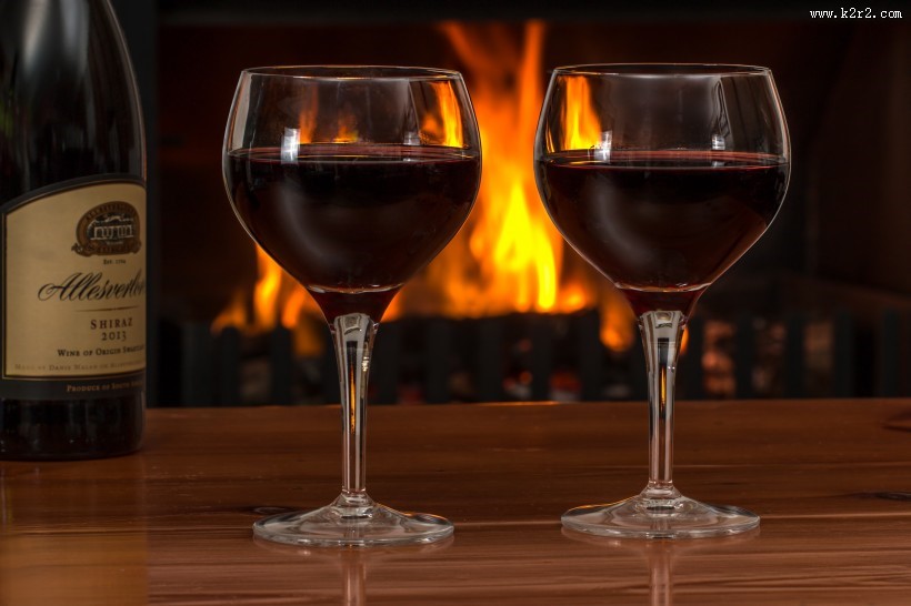 杯中的红酒图片大全