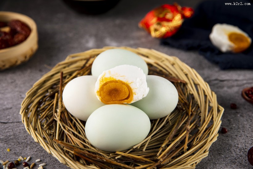 美味的咸鸭蛋图片