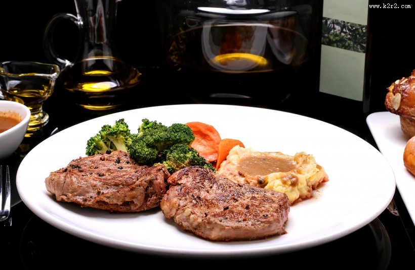 精美摆盘的牛排图片大全
