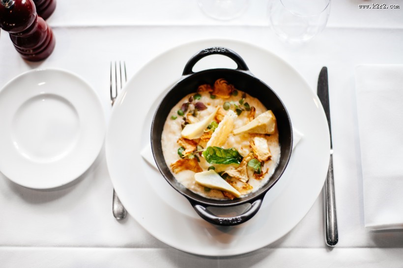 餐桌上的美食图片