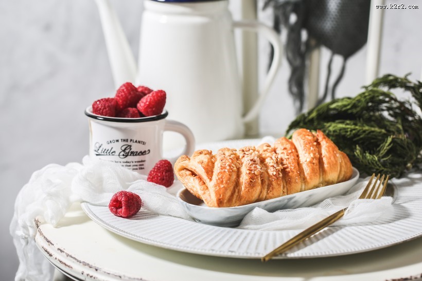 餐桌上的美食图片