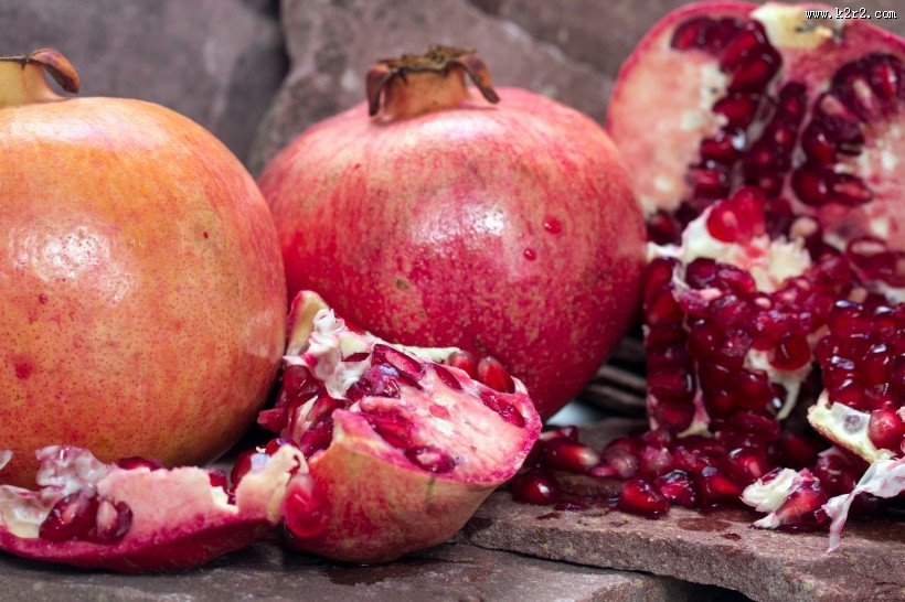 成熟的石榴图片大全