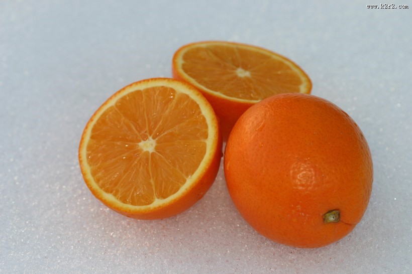 酸甜可口的切开的橙子图片