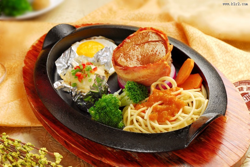 美味好吃的铁板鸡排套餐图片