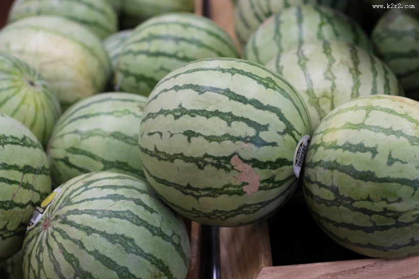 新鲜的西瓜图片
