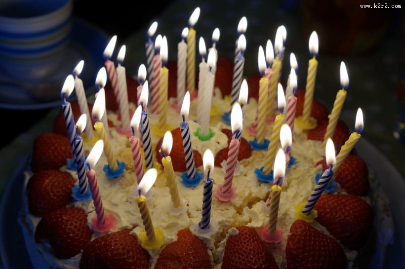 美味的生日蛋糕图片