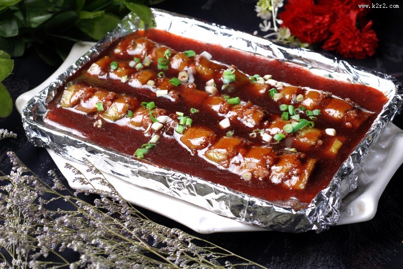 好吃的铁板红烧茄盒图片