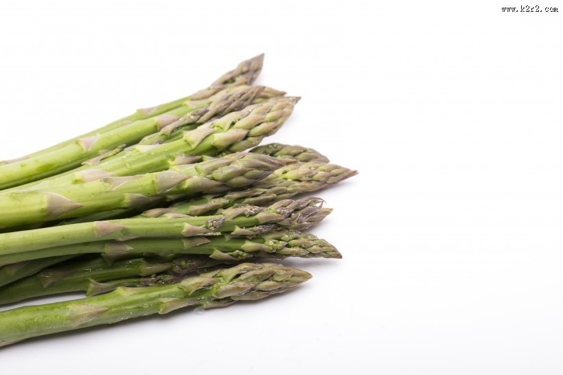 鲜嫩营养的绿色芦笋图片