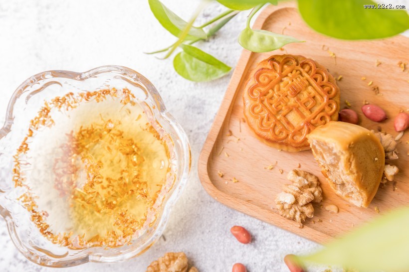 中秋节广式五仁月饼图片