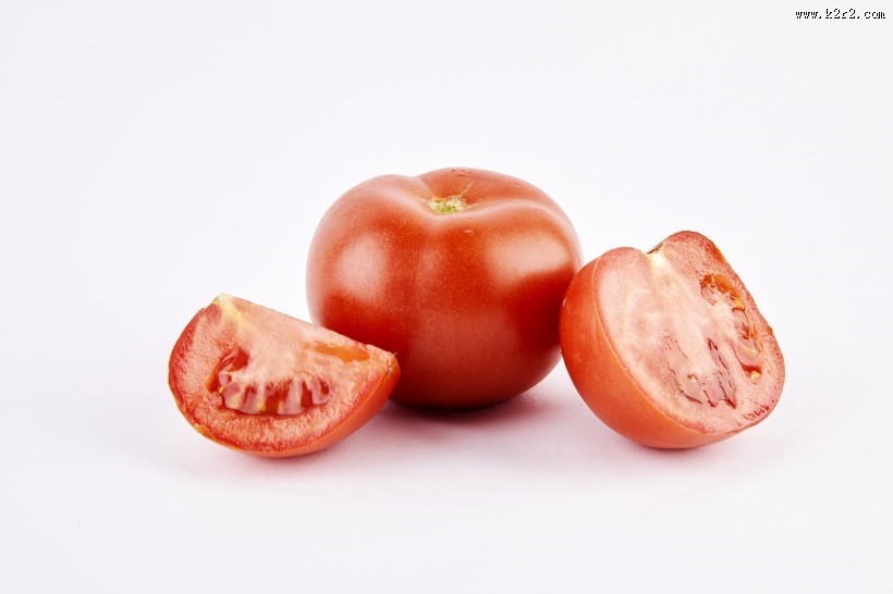 红色有营养的番茄图片