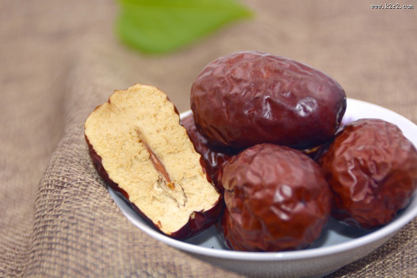 红色的和田大枣图片