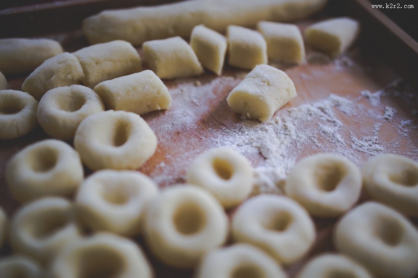 光洁的面团图片