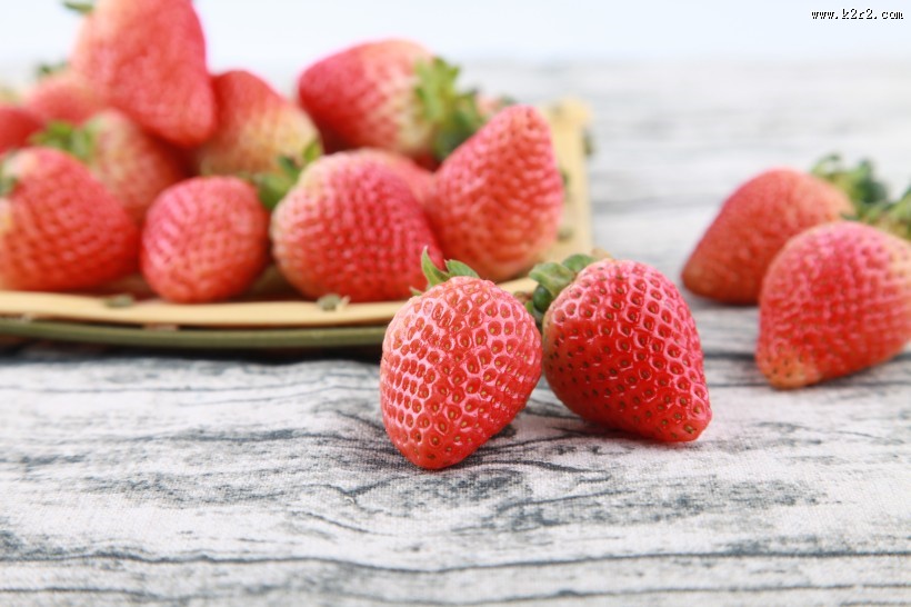 酸甜可口的草莓图片