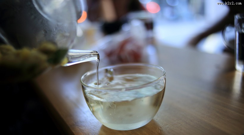 杯子里的茶图片