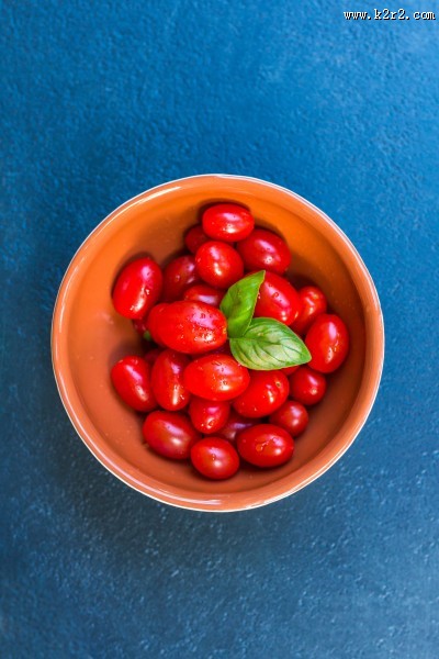 鲜红的圣女果图片