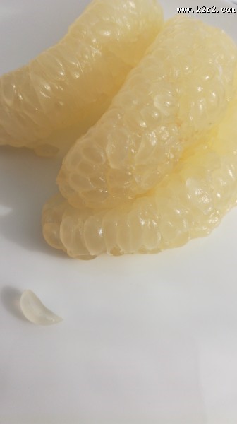 晶莹剔透的西柚图片