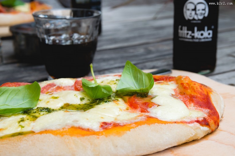 美味诱人的披萨图片