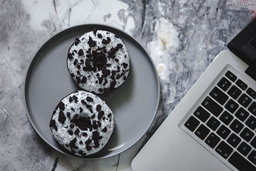 香甜可口的甜甜圈图片