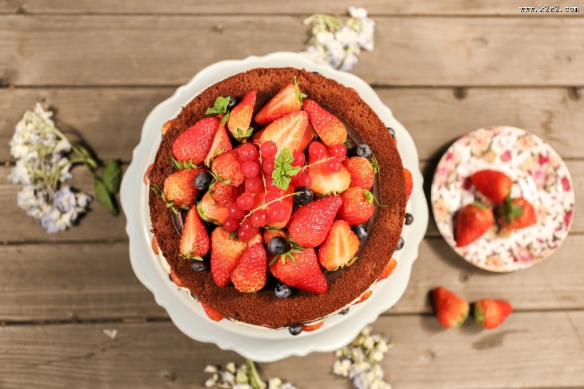 香甜美味的水果蛋糕图片