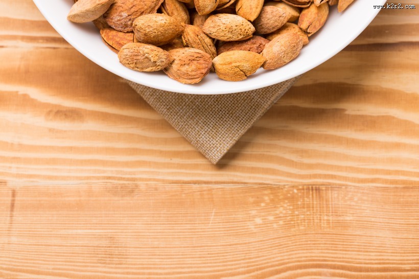 美味可口的巴旦木坚果图片大全