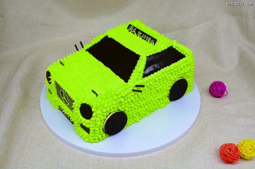 可爱香甜的生日蛋糕图片