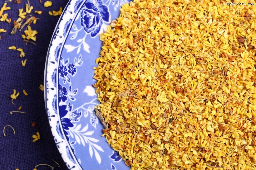 金色干制菊花茶图片