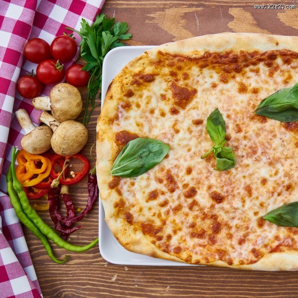 美味好吃的披萨图片