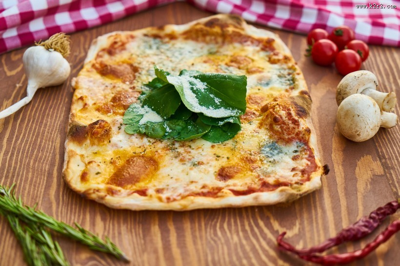 美味好吃的披萨图片