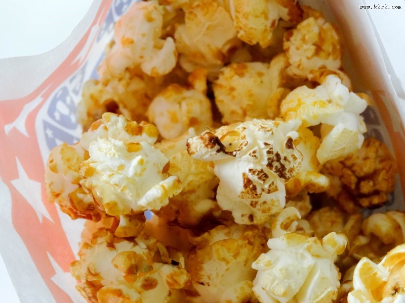 香浓好吃的爆米花图片