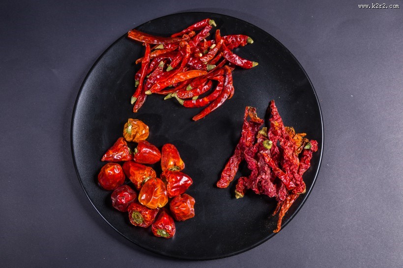 厨房里的调味料香料图片