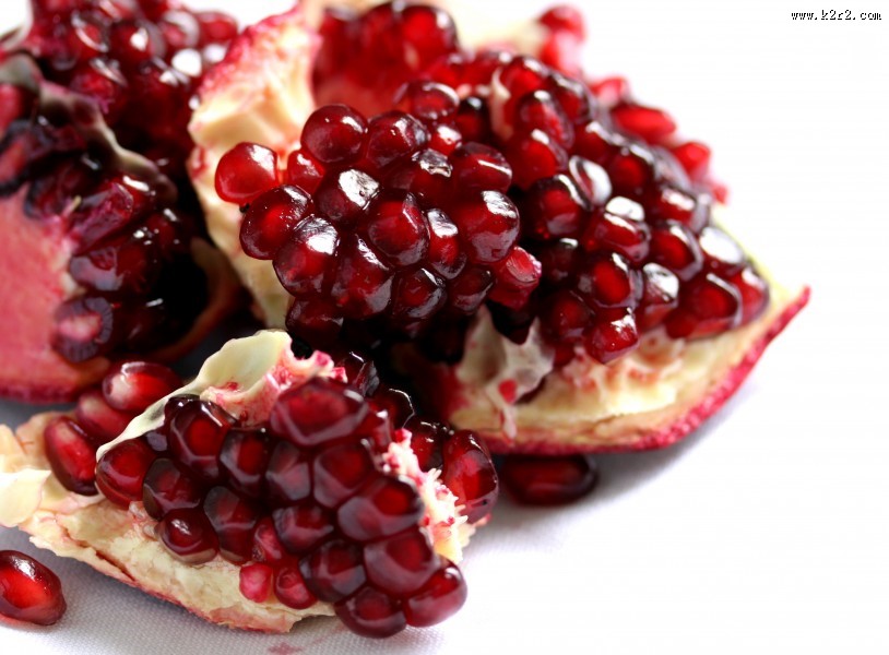 颗粒饱满的石榴图片