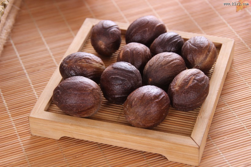 棕色的香果图片