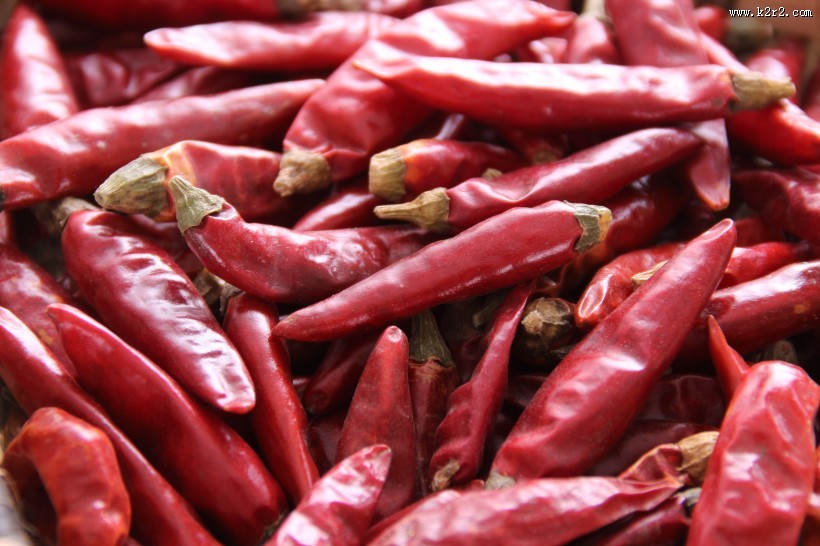 辛辣的小红辣椒图片