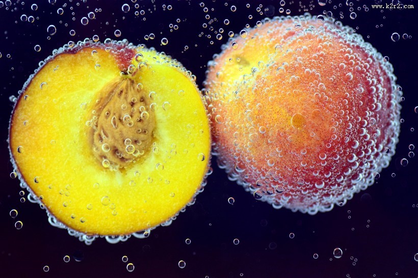 诱人的桃子图片