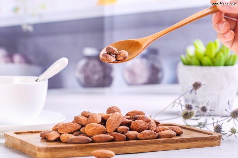 好吃的大杏仁图片