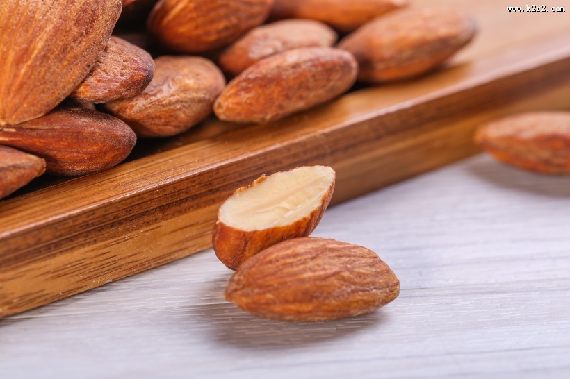 好吃的大杏仁图片