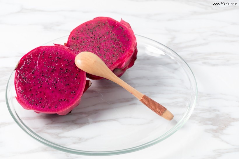 好吃好看的红心火龙果图片