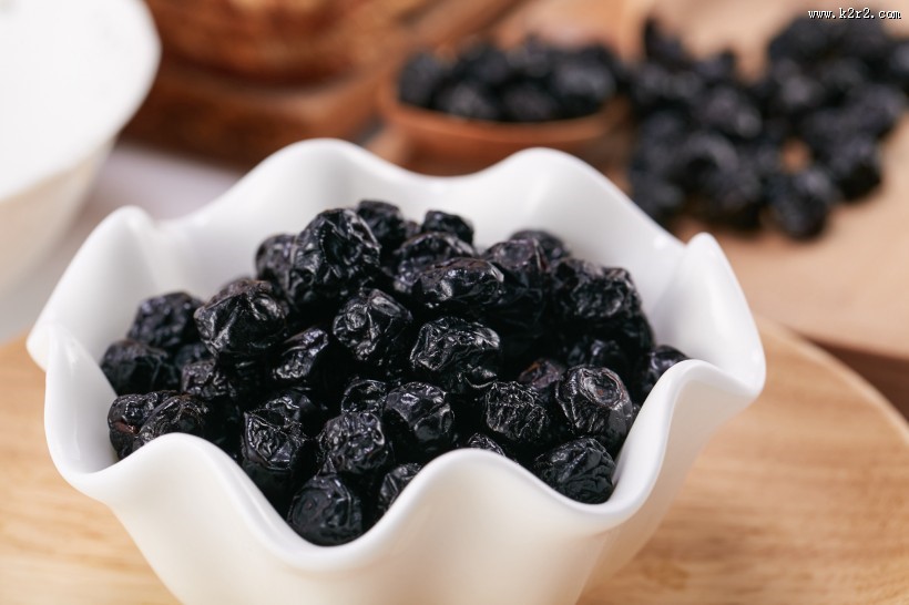 酸甜零食蓝莓干图片