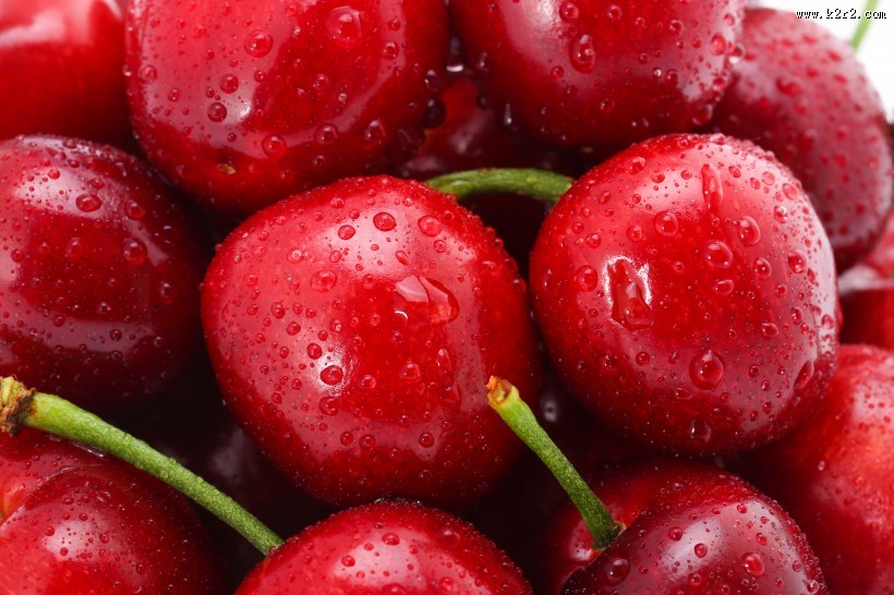 红色诱人樱桃图片