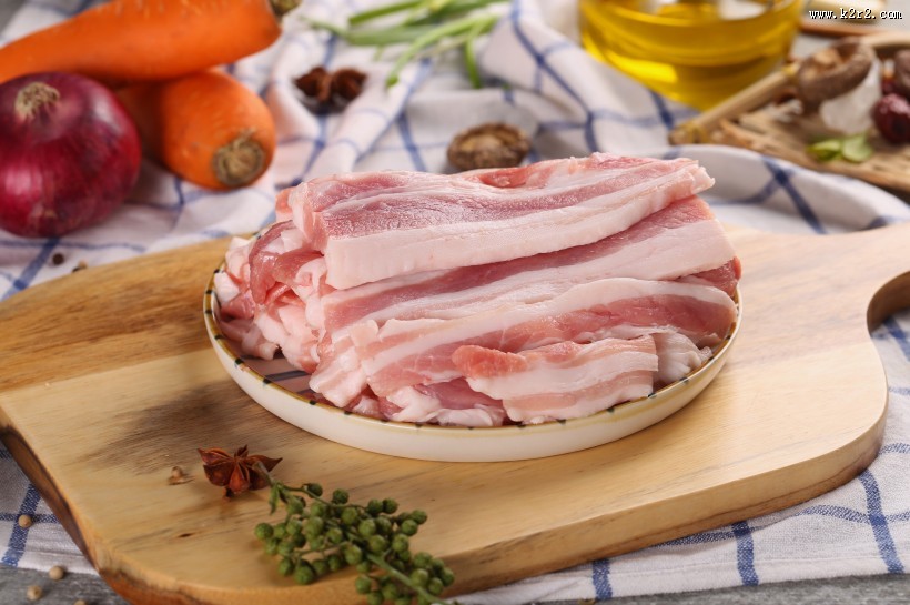 肥瘦相间的五花肉图片