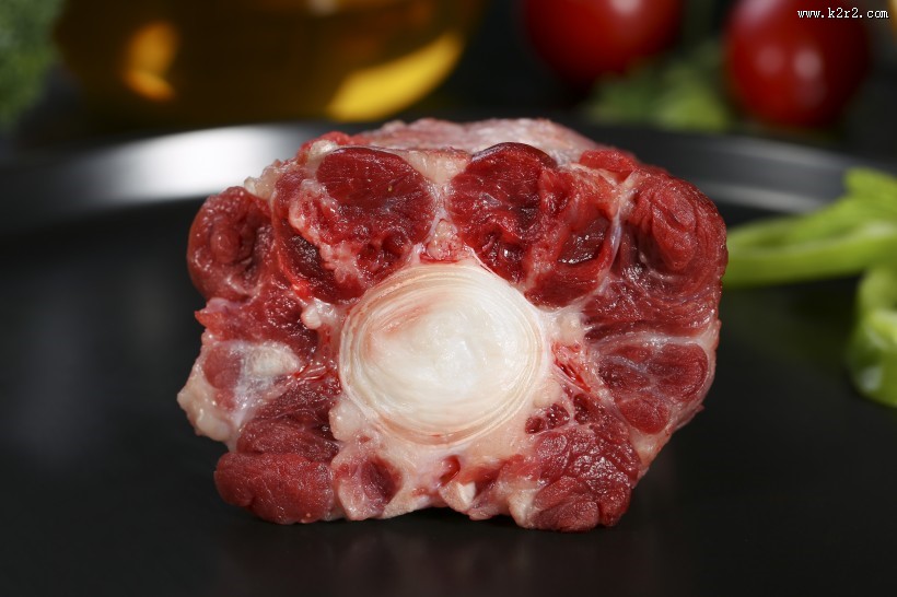 营养好吃牛尾骨图片