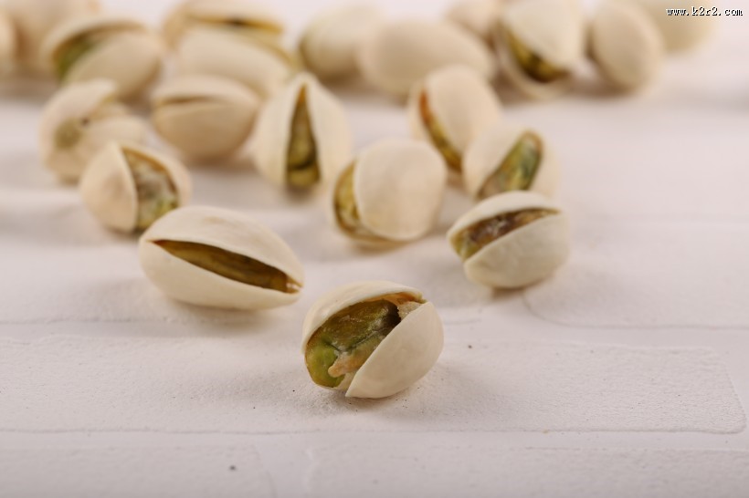 洁白的开心果图片