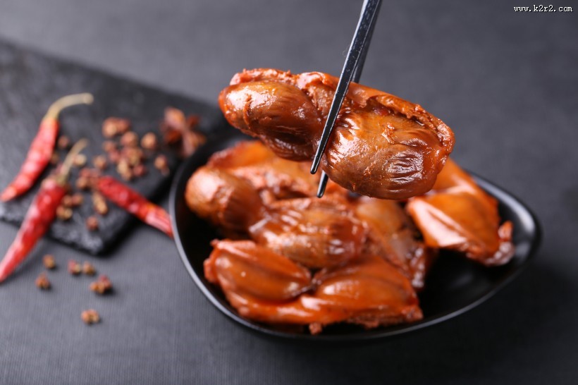 美味好吃的零食鸭货（鸭头,鸭舌,鸭翅）图片