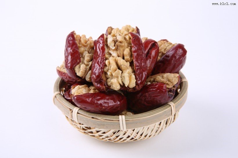 好吃的红枣加核桃图片