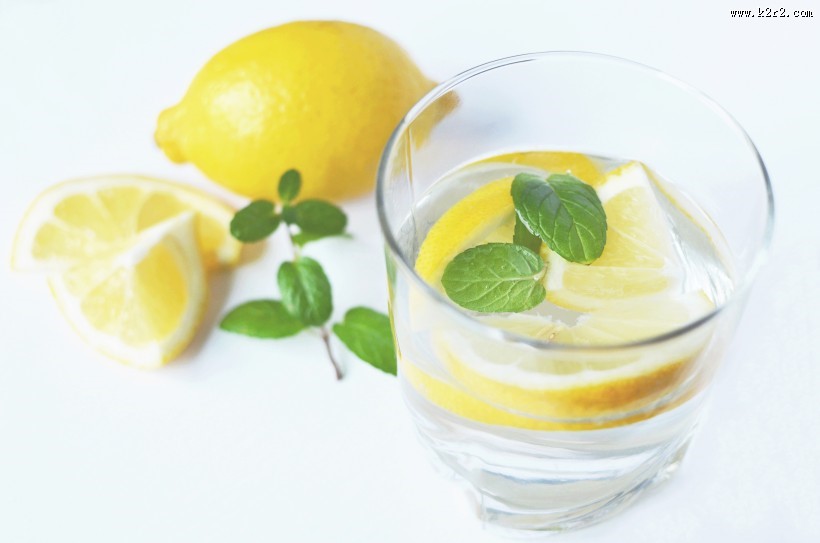 可口的柠檬水图片