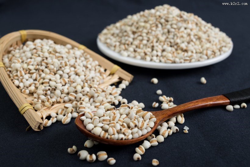 颗粒饱满的薏米图片