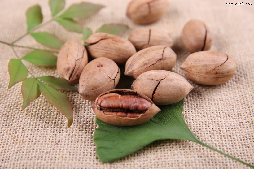 坚果零食碧根果图片