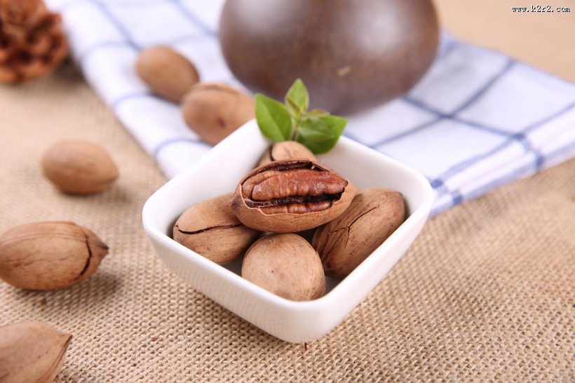 坚果零食碧根果图片